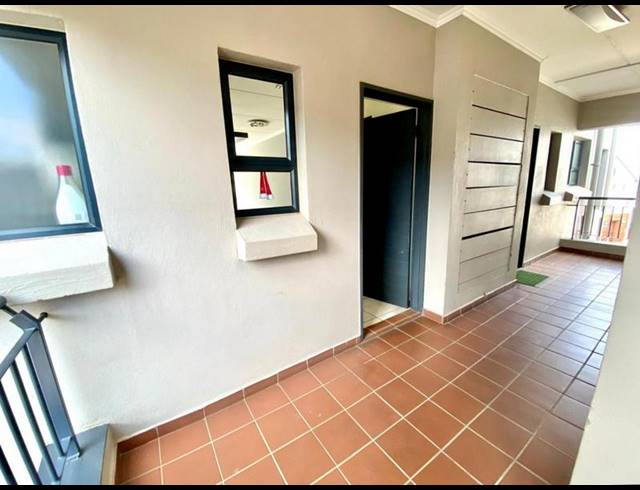 2 BEDROOM APARTMENT FOR SALE IN OAKDENE